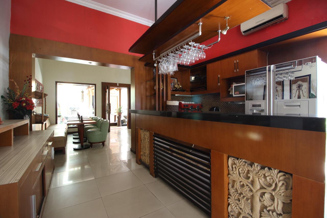 Reddoorz Plus Near Tugu Jogja 2 Yogyakarta Exterior foto